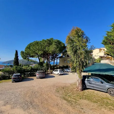 Mini Elba Апартаменты Лакона